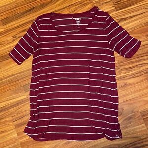 SO Striped Tunic Tee Very Soft Maroon & White Womens Size Large